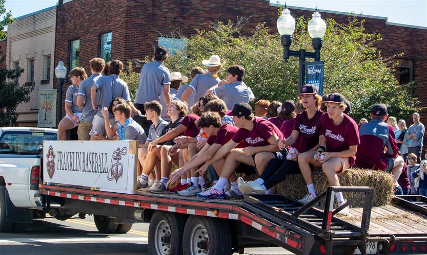 Franklin High students celebrate the homecoming parade